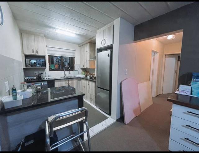 2 BEDROOM APARTMENT FOR SALE IN ROBINDALE